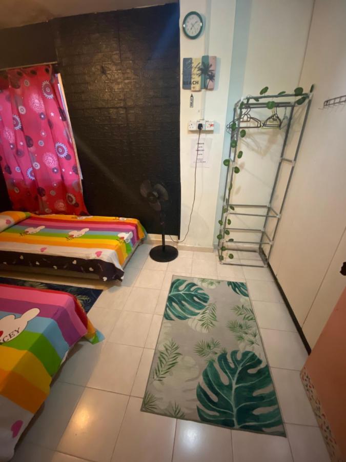 Pesona Backpackers Inn كوتا بْهارو المظهر الخارجي الصورة