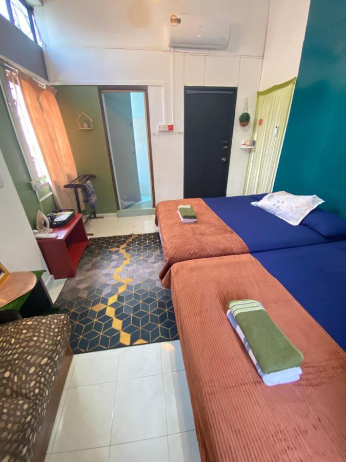 Pesona Backpackers Inn كوتا بْهارو المظهر الخارجي الصورة