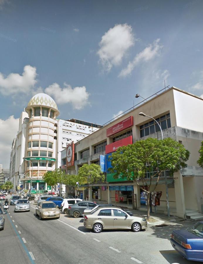 Pesona Backpackers Inn كوتا بْهارو المظهر الخارجي الصورة